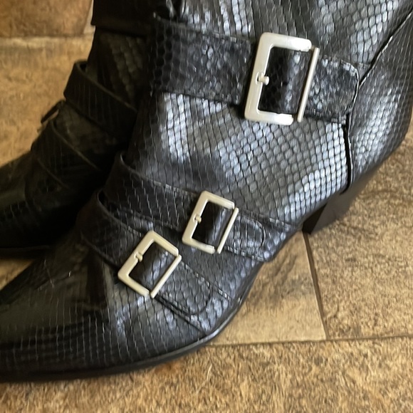 🌚ZARA Heel Boot - Picture 2 of 13